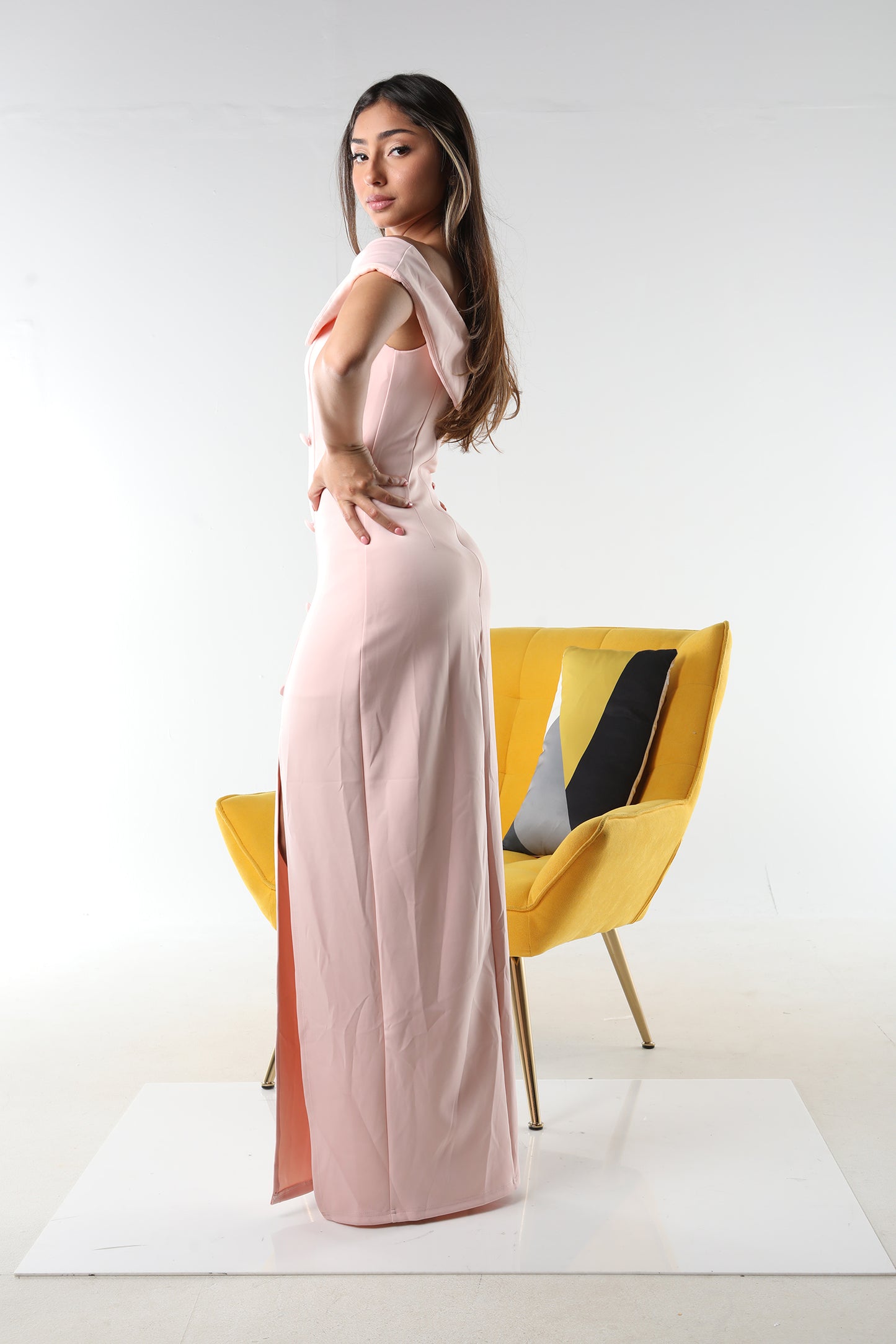 OFF-THE SHOULDER PINK LONG DRESS