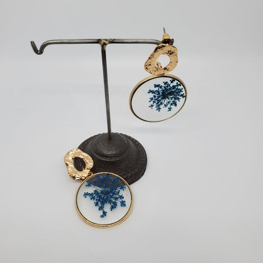 NATURAL FLOWER DROP EARRINGS -BLUE